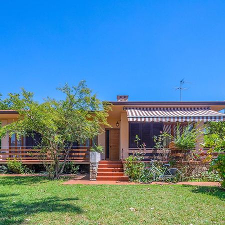 Holiday Home Donatella By Interhome Marina di Pietrasanta Exterior photo